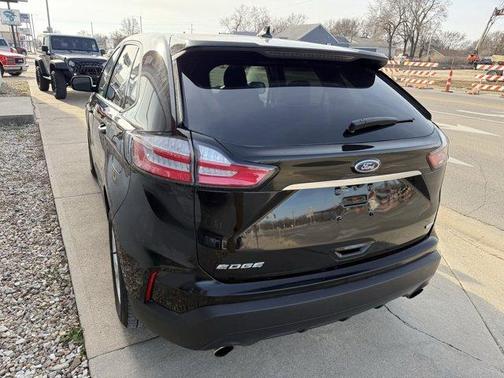 2019 Ford Edge SE