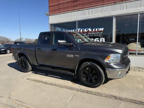 2016 RAM 1500 SLT