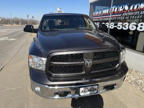 2016 RAM 1500 SLT