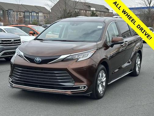 2023 Toyota Sienna Limited 7-Passenger