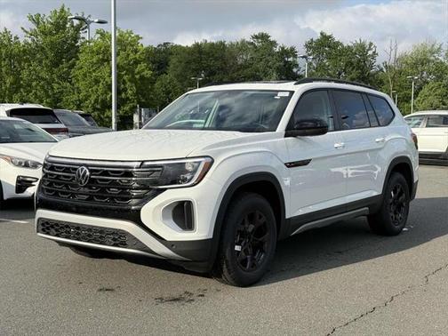 2025 Volkswagen Atlas 2.0T Peak Edition