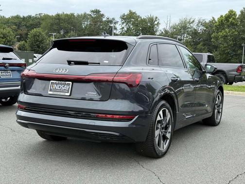 2021 Audi e-tron Premium