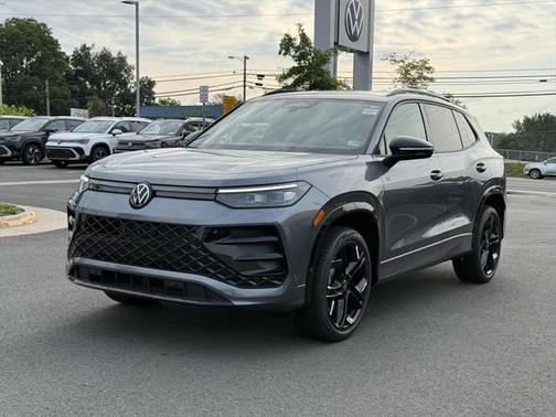 2025 Volkswagen Tiguan 2.0T SE R-Line Black 4MOTION