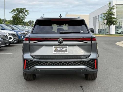 2025 Volkswagen Tiguan 2.0T SE R-Line Black 4MOTION
