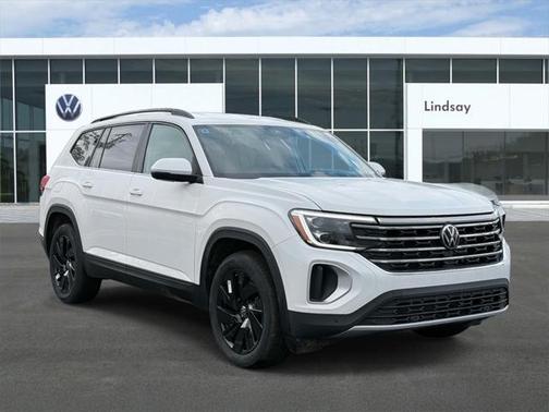 2025 Volkswagen Atlas 2.0T SE w/Technology 4MOTION