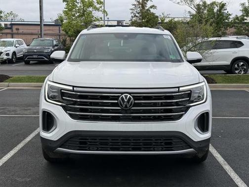 2025 Volkswagen Atlas 2.0T SE w/Technology 4MOTION