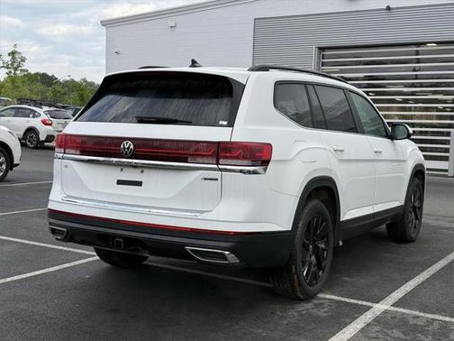2025 Volkswagen Atlas 2.0T SE w/Technology 4MOTION