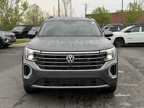 2025 Volkswagen Atlas 2.0T SE w/Technology 4MOTION
