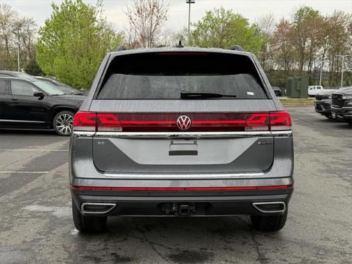 2025 Volkswagen Atlas 2.0T SE w/Technology 4MOTION
