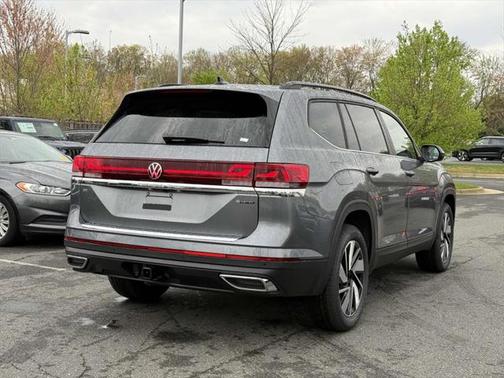 2025 Volkswagen Atlas 2.0T SE w/Technology 4MOTION