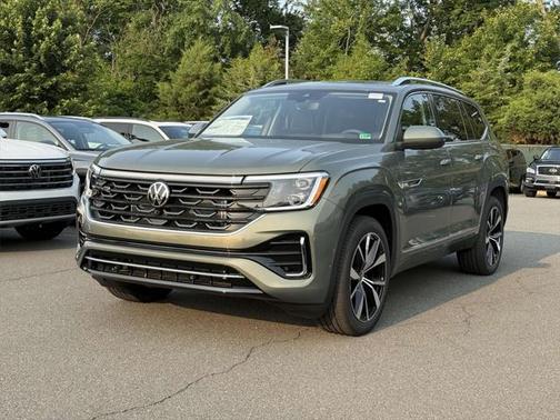 2025 Volkswagen Atlas 2.0T SEL Premium R-Line 4MOTION