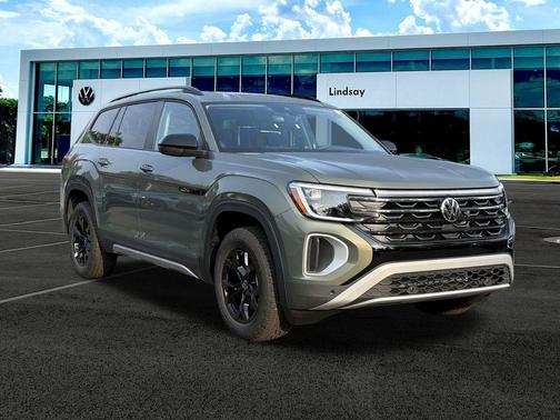 2025 Volkswagen Atlas 2.0T Peak Edition