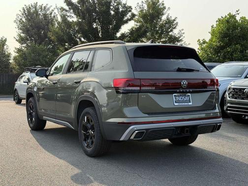 2025 Volkswagen Atlas 2.0T Peak Edition