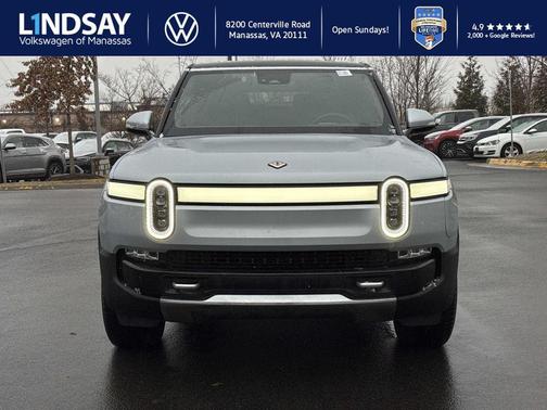 2023 Rivian R1S Adventure
