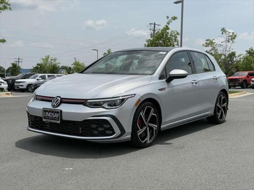 2024 Volkswagen Golf GTI 2.0T SE DSG