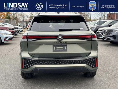 2026 Volkswagen Tiguan 2.0T SE R-Line Black