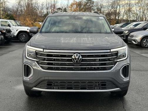 2025 Volkswagen Atlas 2.0T SE w/Technology 4MOTION