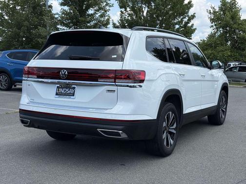 2024 Volkswagen Atlas 2.0T SE