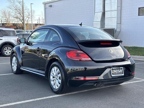 2018 Volkswagen Beetle 2.0T S