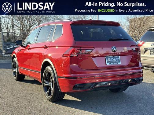 2024 Volkswagen Tiguan 2.0T SE R-Line Black