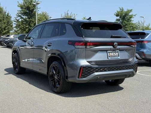 2025 Volkswagen Tiguan 2.0T SE R-Line Black 4MOTION