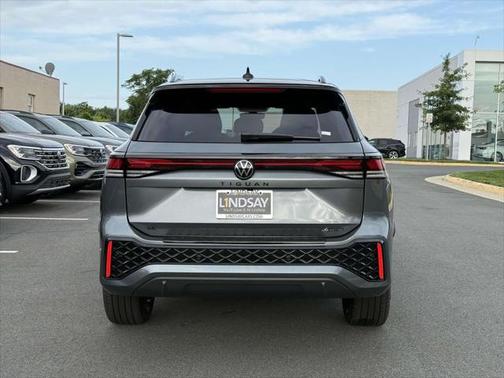 2025 Volkswagen Tiguan 2.0T SE R-Line Black 4MOTION