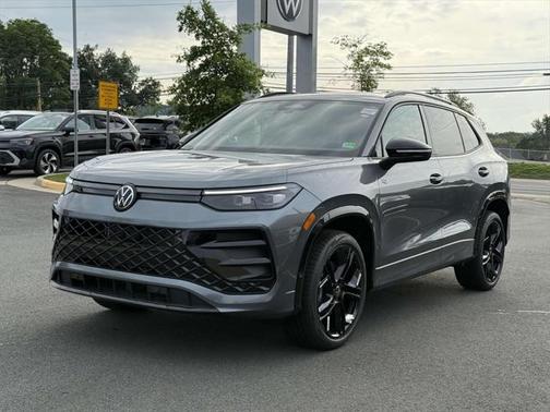 2025 Volkswagen Tiguan 2.0T SE R-Line Black 4MOTION