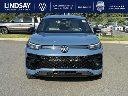 2025 Volkswagen Tiguan 2.0T SE R-Line Black 4MOTION