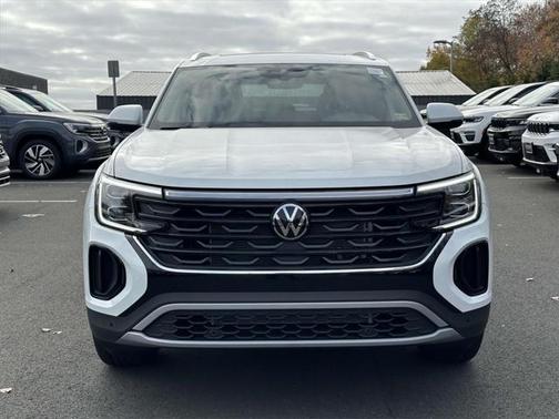 2025 Volkswagen Atlas Cross Sport 2.0T SE w/Technology 4MOTION