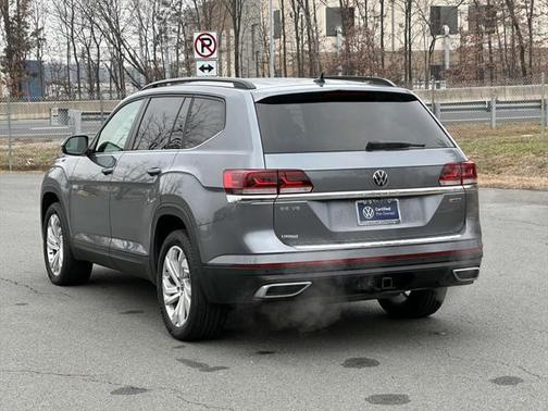 2022 Volkswagen Atlas 3.6L SE w/Technology