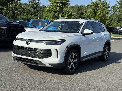 2025 Volkswagen Tiguan 2.0T SE 4MOTION