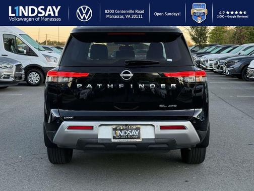 2022 Nissan Pathfinder SL 4WD