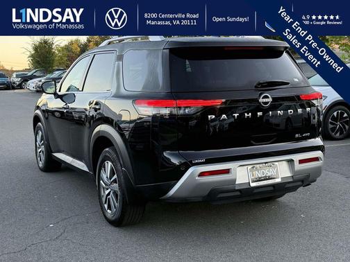 2022 Nissan Pathfinder SL 4WD