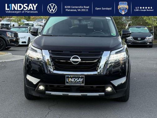 2022 Nissan Pathfinder SL 4WD