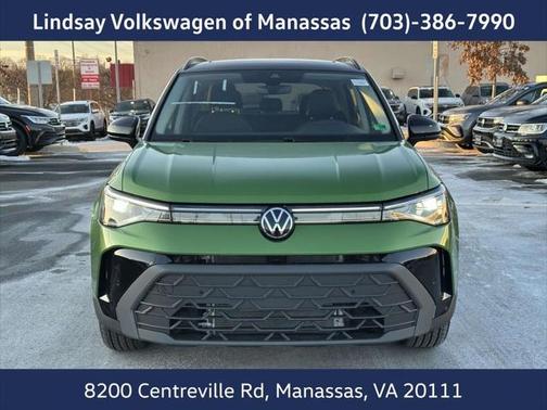 2025 Volkswagen Taos 1.5T SE Black