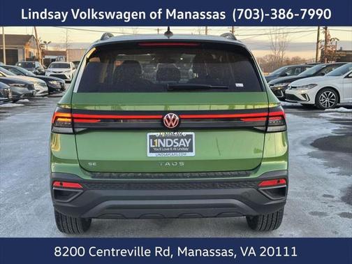 2025 Volkswagen Taos 1.5T SE Black