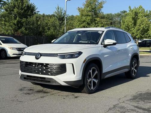 2025 Volkswagen Tiguan 2.0T SE
