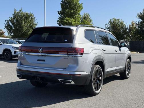 2026 Volkswagen Atlas 2.0T SE w/Technology 4MOTION