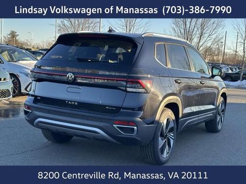 2025 Volkswagen Taos 1.5T SE