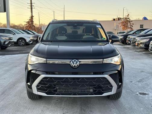 2025 Volkswagen Taos 1.5T SEL