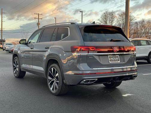 2025 Volkswagen Atlas 2.0T SEL Premium R-Line 4MOTION