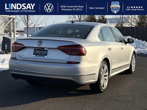 2018 Volkswagen Passat 2.0T SEL Premium