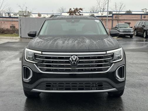 2025 Volkswagen Atlas 2.0T SE w/Technology 4MOTION