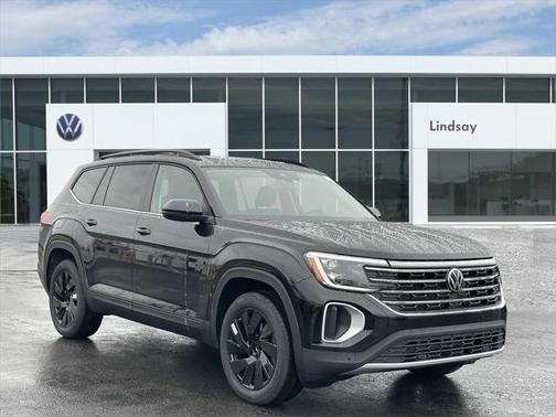 2025 Volkswagen Atlas 2.0T SE w/Technology 4MOTION