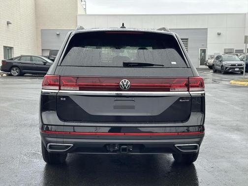 2025 Volkswagen Atlas 2.0T SE w/Technology 4MOTION
