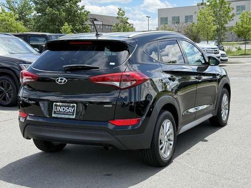 2017 Hyundai TUCSON SE