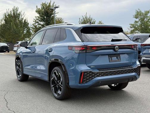 2025 Volkswagen Tiguan 2.0T SEL R-Line 4MOTION
