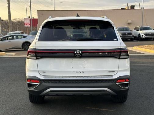 2025 Volkswagen Taos 1.5T SE