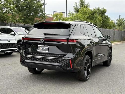 2025 Volkswagen Tiguan 2.0T SE R-Line Black 4MOTION