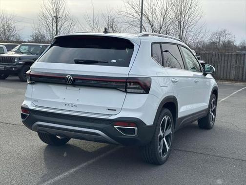 2025 Volkswagen Taos 1.5T SEL